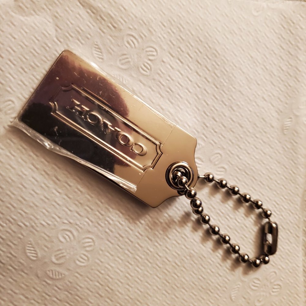 Large Coach Silver Keychain - Picture 2 of 3